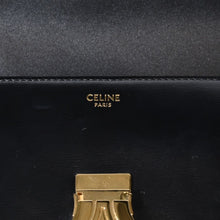 Load image into Gallery viewer, 極美品 CELINE セリーヌ クロード トリオンフ ショルダーバッグ シャイニーカーフスキン ブラック ゴールド金具 中古 4b013375