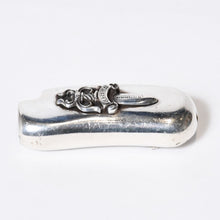 Load image into Gallery viewer, CHROME HEARTS クロムハーツ BEANS LIGHTER CASE ビーンズ ライターケース 重量約104.84g スターリングシルバー 美品 中古 4b013094