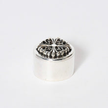 Load image into Gallery viewer, CHROME HEARTS クロムハーツ CANDLE HOLDER OVAL CROSS オーバルクロス キャンドルホルダー 重量約162.18g シルバ−925 美品 中古 4b013088