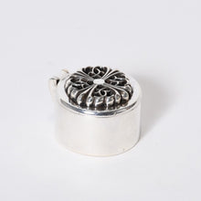 Load image into Gallery viewer, CHROME HEARTS クロムハーツ CANDLE HOLDER OVAL CROSS オーバルクロス キャンドルホルダー 重量約162.18g シルバ−925 美品 中古 4b013088