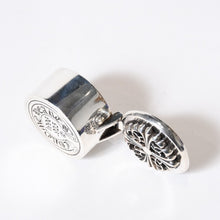 Load image into Gallery viewer, CHROME HEARTS クロムハーツ CANDLE HOLDER OVAL CROSS オーバルクロス キャンドルホルダー 重量約162.18g シルバ−925 美品 中古 4b013088