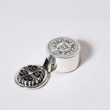 Load image into Gallery viewer, CHROME HEARTS クロムハーツ CANDLE HOLDER OVAL CROSS オーバルクロス キャンドルホルダー 重量約162.18g シルバ−925 美品 中古 4b013088