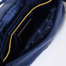 Load image into Gallery viewer, 極美品 FENDI×PORTER フェンディ×ポーター バケット ミニ フォンケース 7AS138 ネイビー ナイロン シルバー金具 中古 4b013331