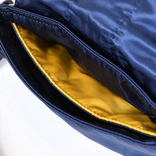 Load image into Gallery viewer, 極美品 FENDI×PORTER フェンディ×ポーター バケット ミニ フォンケース 7AS138 ネイビー ナイロン シルバー金具 中古 4b013331