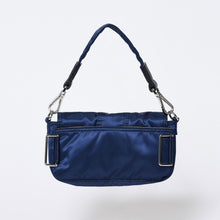 Load image into Gallery viewer, 極美品 FENDI×PORTER フェンディ×ポーター バケット ミニ フォンケース 7AS138 ネイビー ナイロン シルバー金具 中古 4b013331