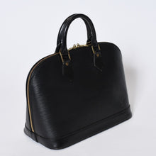 Load image into Gallery viewer, LOUIS VUITTON ルイヴィトン アルマPM ハンドバッグ M52142 エピ レザー ブラック ゴールド金具 美品 中古 4b013410