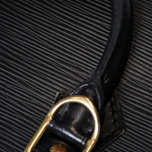 Load image into Gallery viewer, LOUIS VUITTON ルイヴィトン アルマPM ハンドバッグ M52142 エピ レザー ブラック ゴールド金具 美品 中古 4b013410