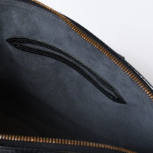 Load image into Gallery viewer, LOUIS VUITTON ルイヴィトン アルマPM ハンドバッグ M52142 エピ レザー ブラック ゴールド金具 美品 中古 4b013410