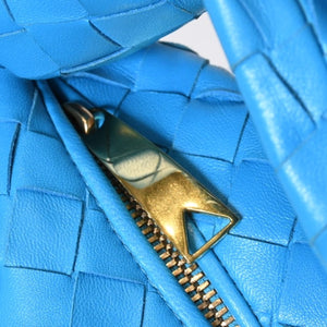 極美品 BOTTEGAVENETA ボッテガヴェネタ MINI JODIE ミニ ジョディ ハンドバッグ 651876 イントレチャート ブルー 中古 4b013572