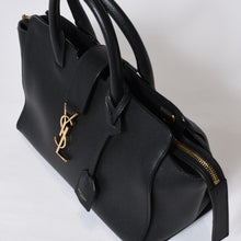 Load image into Gallery viewer, 極美品 SAINT LAURENT サンローラン ベイビー ダウンタウンカバス 2WAYハンドバッグ 635346 ブラック グレインレザー ゴールド金具 中古 4b013209