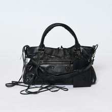 Load image into Gallery viewer, BALENCIAGA バレンシアガ LE CITY FIRST ザ ファースト 2WAYバッグ 103208 レザー ブラック 美品 美品 中古 4b013569