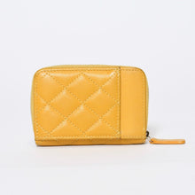 Load image into Gallery viewer, 極美品 CHANEL シャネル カードケース 名刺入れ ノベルティ ココマーク 30番台 ラムスキン ブラック ゴールド金具 中古 4b013179