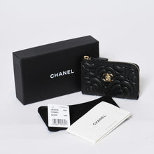 Load image into Gallery viewer, 新品同様品 CHANEL シャネル カメリア コインケース A82334 ブラック キャビアスキン ゴールド金具 中古 4b013442