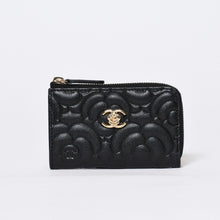 Load image into Gallery viewer, 新品同様品 CHANEL シャネル カメリア コインケース A82334 ブラック キャビアスキン ゴールド金具 中古 4b013442