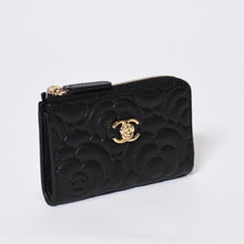 Load image into Gallery viewer, 新品同様品 CHANEL シャネル カメリア コインケース A82334 ブラック キャビアスキン ゴールド金具 中古 4b013442