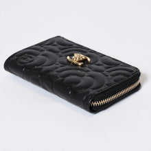 Load image into Gallery viewer, 新品同様品 CHANEL シャネル カメリア コインケース A82334 ブラック キャビアスキン ゴールド金具 中古 4b013442