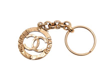 画像をギャラリービューアに読み込む, 極美品 CHANEL シャネル ココマーク キーチャーム キーホルダー 重量約31.83g 28刻印 GP メタル ゴールド 中古 4b013585