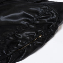Load image into Gallery viewer, 極美品 CHANEL シャネル 21SS ショーツ ショートパンツ P70669V62116 サイズ36 No.5ボタン ココマーク ブラック ギャザー 中古 4b013516