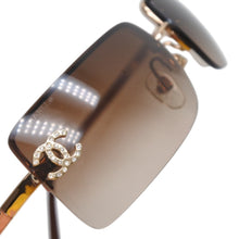 画像をギャラリービューアに読み込む, CHANEL シャネル ハーフリム サングラス アイウェア 4104-B c.125/13 サイズ62□15 120 ココマーク ラインストーン ブラウン 美品 中古 4b013197