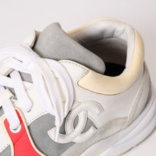 画像をギャラリービューアに読み込む, CHANEL シャネル ココマーク スエード スニーカー サイズ40 ホワイト グレー 美品 中古 4b013593