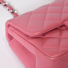 Load image into Gallery viewer, 極美品 CHANEL シャネル ミニマトラッセ16 Sフラップ Sチェーンショルダーバッグ ランダム ココマーク ラムスキン ピンク 中古 4b013716