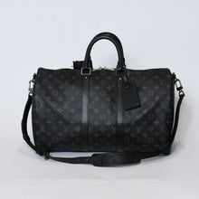 Load image into Gallery viewer, 新品同様 LOUIS VUITTON ルイヴィトン キーポル バンドリエール45 ボストンバッグ M40569 モノグラム エクリプス ブラック 中古 4b013714