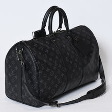 Load image into Gallery viewer, 新品同様 LOUIS VUITTON ルイヴィトン キーポル バンドリエール45 ボストンバッグ M40569 モノグラム エクリプス ブラック 中古 4b013714