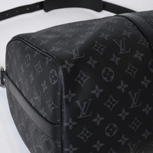 Load image into Gallery viewer, 新品同様 LOUIS VUITTON ルイヴィトン キーポル バンドリエール45 ボストンバッグ M40569 モノグラム エクリプス ブラック 中古 4b013714