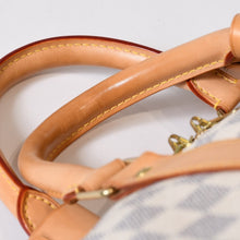 Load image into Gallery viewer, 極美品 LOUIS VUITTON ルイヴィトン ダミエ アズール キーポル55 ボストンバッグ N41429 PVC ヌメ革 ホワイト ブラウン 中古 4b013713