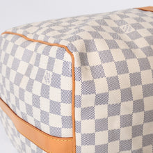Load image into Gallery viewer, 極美品 LOUIS VUITTON ルイヴィトン ダミエ アズール キーポル55 ボストンバッグ N41429 PVC ヌメ革 ホワイト ブラウン 中古 4b013713