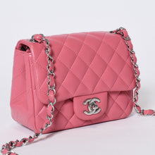 Load image into Gallery viewer, 極美品 CHANEL シャネル ミニマトラッセ16 Sフラップ Sチェーンショルダーバッグ ランダム ココマーク ラムスキン ピンク 中古 4b013716