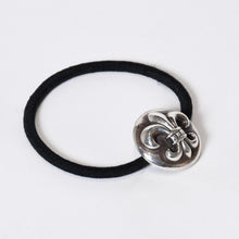 Load image into Gallery viewer, 新品同様 CHROME HEARTS クロムハーツ ヘアアクセサリー コンチョ BSフレア フレアニー ヘアゴム 重量22.0g シルバー925 中古 4b013513