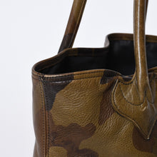 Load image into Gallery viewer, 極美品 CHROME HEARTS クロムハーツ FS TOTE FSトートバッグ CHクロスレザーパッチ レザー シルバー925 カモフラージュ 中古 4b013664
