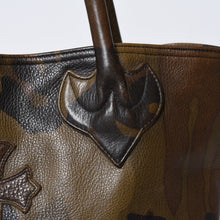 Load image into Gallery viewer, 極美品 CHROME HEARTS クロムハーツ FS TOTE FSトートバッグ CHクロスレザーパッチ レザー シルバー925 カモフラージュ 中古 4b013664
