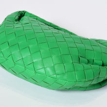 Load image into Gallery viewer, 極美品 BOTTEGAVENETA ボッテガヴェネタ MINI JODIE ミニ ジョディ ハンドバッグ 651876 イントレチャート グリーン 中古 4b013606