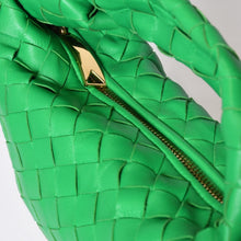 Load image into Gallery viewer, 極美品 BOTTEGAVENETA ボッテガヴェネタ MINI JODIE ミニ ジョディ ハンドバッグ 651876 イントレチャート グリーン 中古 4b013606
