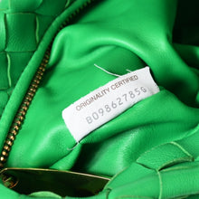 Load image into Gallery viewer, 極美品 BOTTEGAVENETA ボッテガヴェネタ MINI JODIE ミニ ジョディ ハンドバッグ 651876 イントレチャート グリーン 中古 4b013606