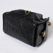 Load image into Gallery viewer, 新品同様 CHANEL シャネル シャネル25 スモール ハンドバッグ AS5293 ランダム番台 ココマーク ラムスキン ブラック 中古 4b013754