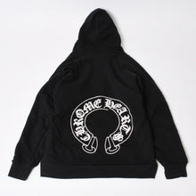 Load image into Gallery viewer, 極美品 CHROME HEARTS クロムハーツ オールドモデル プルオーバーフーディー パーカー サイズL ホースシュー ヴァインダガー 中古 4b013840