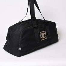 Load image into Gallery viewer, CHANEL シャネル スポーツライン ボストンバッグ 旅行バッグ A19977 7番台 ココマーク ナイロン ブラック 美品 中古 4b013694