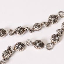 Load image into Gallery viewer, 極美品 CHROME HEARTS クロムハーツ クロスボール ショート ウォレットチェーン 2クリップ 16ボール 147.5g シルバー925 中古 4b013856