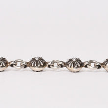 Load image into Gallery viewer, 極美品 CHROME HEARTS クロムハーツ クロスボール ショート ウォレットチェーン 2クリップ 16ボール 147.5g シルバー925 中古 4b013856