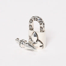 Load image into Gallery viewer, 新品未使用 CHROME HEARTS クロムハーツ パドロック ダイヤ 南京錠 青山店限定 カデナ 65.37g ヤングブラッド 来日記念 中古 4b013841