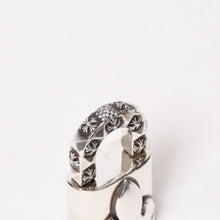 Load image into Gallery viewer, 新品未使用 CHROME HEARTS クロムハーツ パドロック ダイヤ 南京錠 青山店限定 カデナ 65.37g ヤングブラッド 来日記念 中古 4b013841