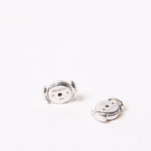 画像をギャラリービューアに読み込む, 新品未使用 CHROME HEARTS クロムハーツ × ミキモト MIKIMOTO タイニー ドロップ ピアス パール 18K WG 中古 4b013915