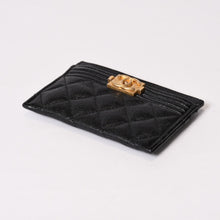 Load image into Gallery viewer, 極美品 CHANEL シャネル BOY CHANEL ボーイシャネル カードケース A84431 27番台 キャビアスキン ブラック 中古 4b013730