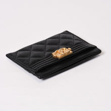 Load image into Gallery viewer, 極美品 CHANEL シャネル BOY CHANEL ボーイシャネル カードケース A84431 27番台 キャビアスキン ブラック 中古 4b013730