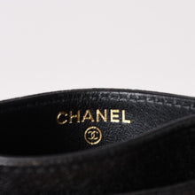 Load image into Gallery viewer, 極美品 CHANEL シャネル BOY CHANEL ボーイシャネル カードケース A84431 27番台 キャビアスキン ブラック 中古 4b013730