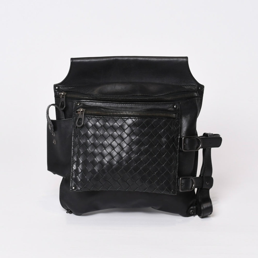 BOTTEGAVENETA ボッテガヴェネタ イントレチャート 2WAY ベルトバッグ 121604 ブラック カーフ ガンメタル金具 美品 中古 4b013473