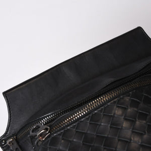 BOTTEGAVENETA ボッテガヴェネタ イントレチャート 2WAY ベルトバッグ 121604 ブラック カーフ ガンメタル金具 美品 中古 4b013473